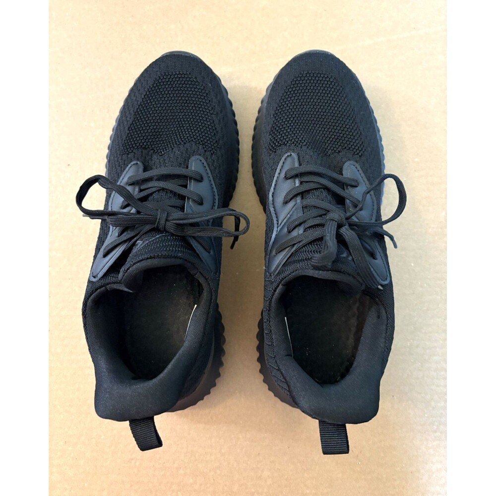 Womens Black Walking Athletic Shoes Size US 10-1/2 / EUR 43 Sneakers